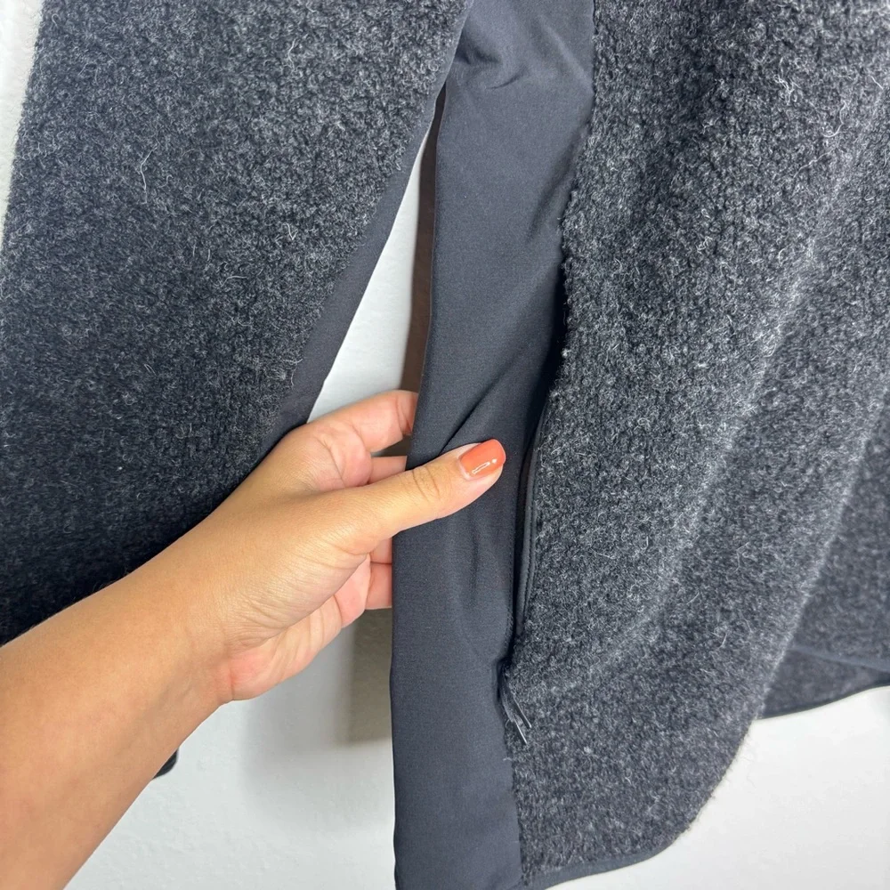 Lululemon‎ Black Tundra Trek 1/2 Zip Pullover Sweater